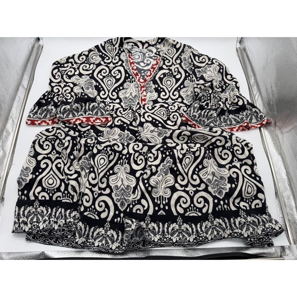 Three Stars Italy Paisley Tunic Dress Black White Red V-Neck Bell Sleeve Viscose